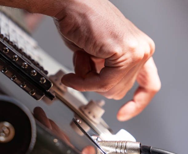 The Ultimate Resource to learn guitar setup
