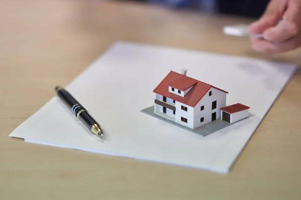 Top Realtors Near Me for Fast Property Deals